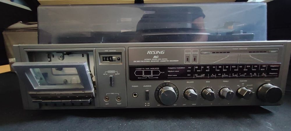 Gira discos, rádio, gravador de cassetes RISING ALC
