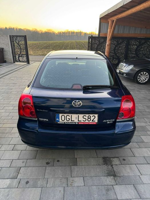 Toyota Avensis 2.0 132 tyś. stan bardzo dobry