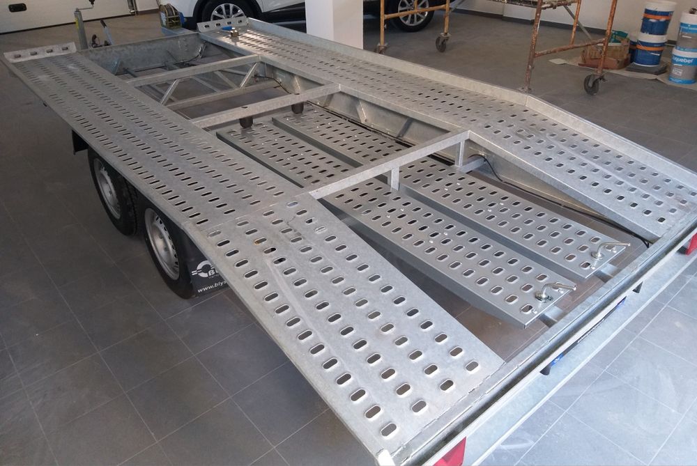 Atrelado p/ carros 400×210 m Blyss 2700kgs