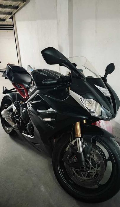 Triumph Daytona 675