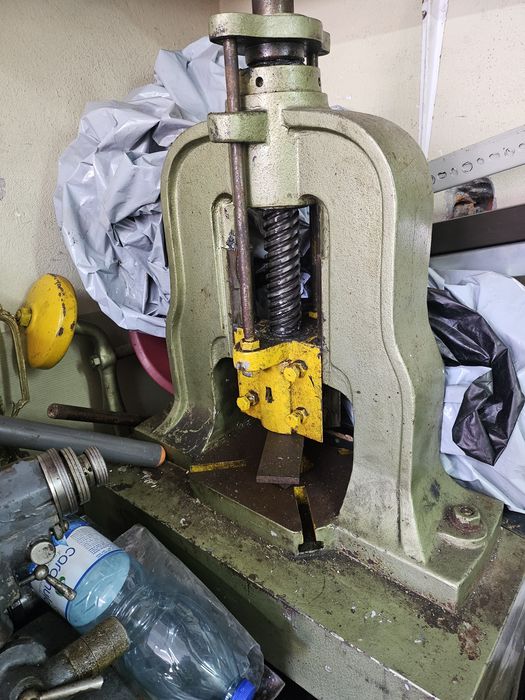 Balançe mecãnico com descida manual