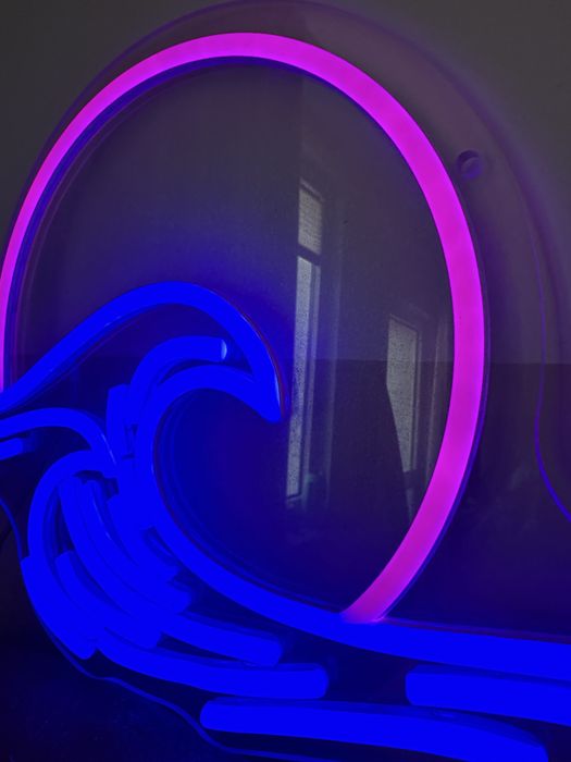 Neon morze zachód słońca fala
