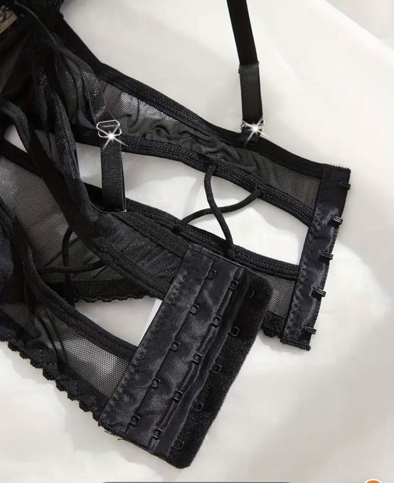 Komplet bielizny koronkowej zestaw seksowny strój sylwestrow L 40 sexi