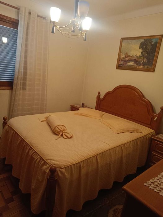 Mobilia de quarto de casal como nova