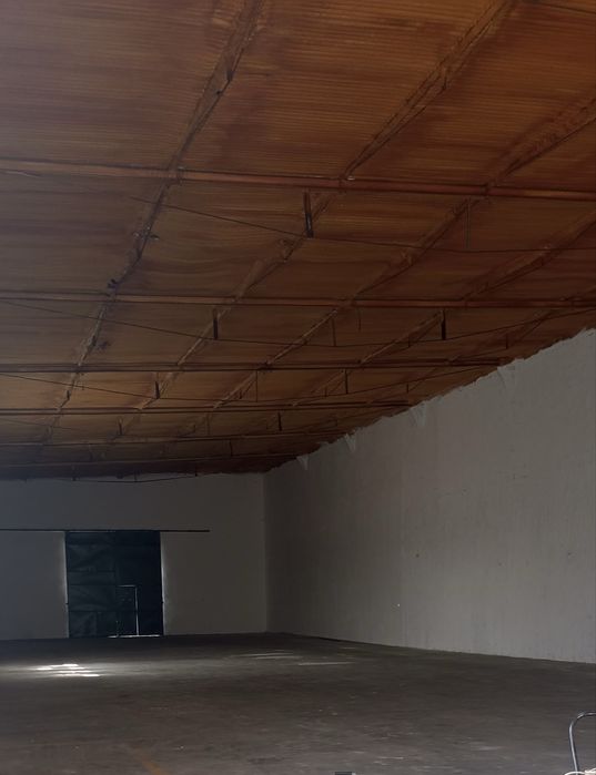 ARMAZÉM 600M2 - Acochete
