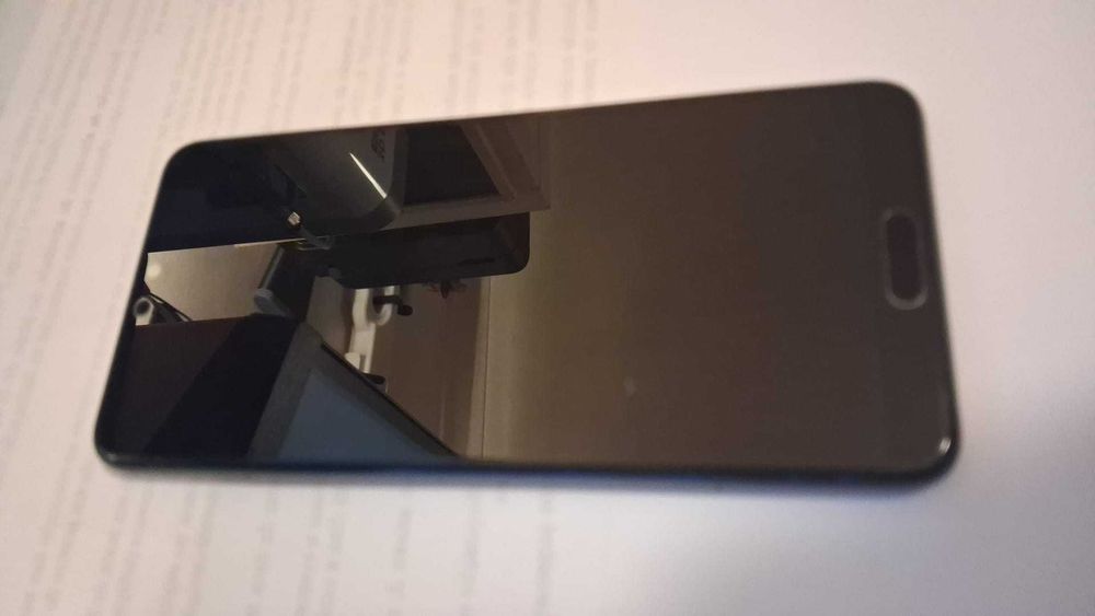 Lote de Ecrãs / Displays Usados para Telemóveis + Huewai P20 funcional (iPhone, Xiaomi, Oppo, Huawei) Reparação low cost ou Treinamento técnico