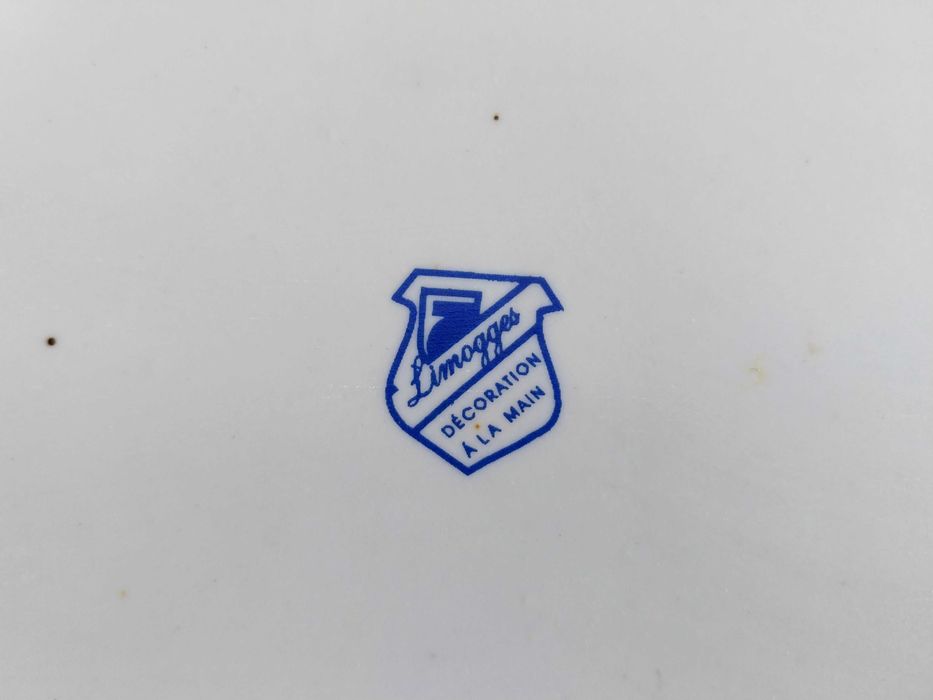 Conjunto travessa e talheres motivo caça