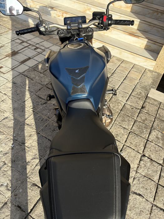 Honda CB650R 95 Cv (70 Kw) com apenas 6750 km