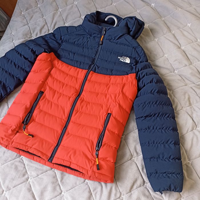 Продам куртку нову