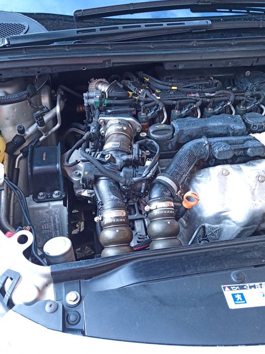 Peugeot comercial 307 HDI Turbo 1600.