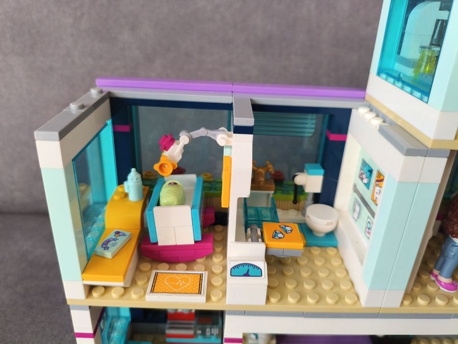 Lego Friends 41318 Szpitala w Heartlake