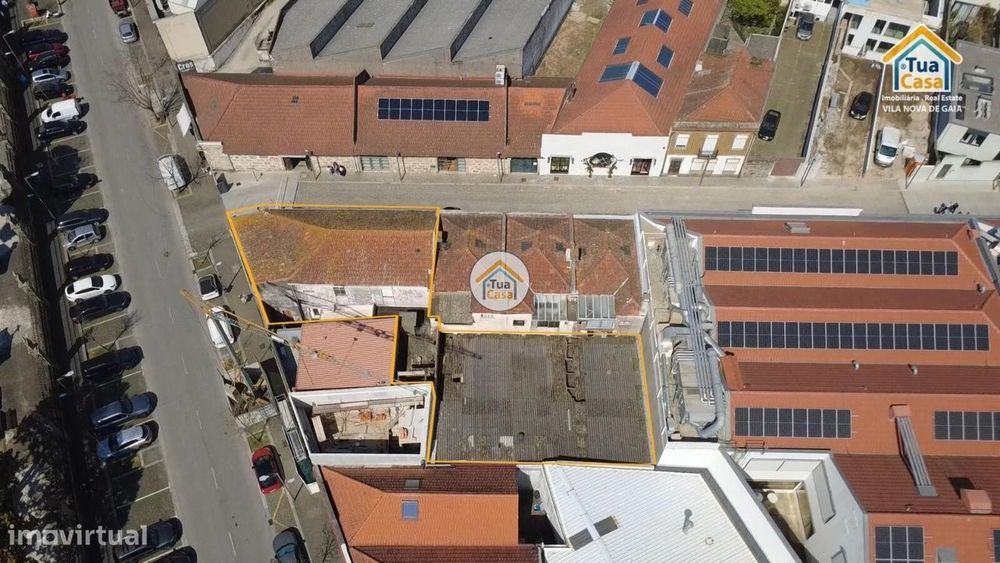 Charming Centenary House at Boavista Roundabout