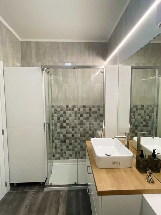 Apartamento luminoso e totalmente renovado, pronto a habitar.