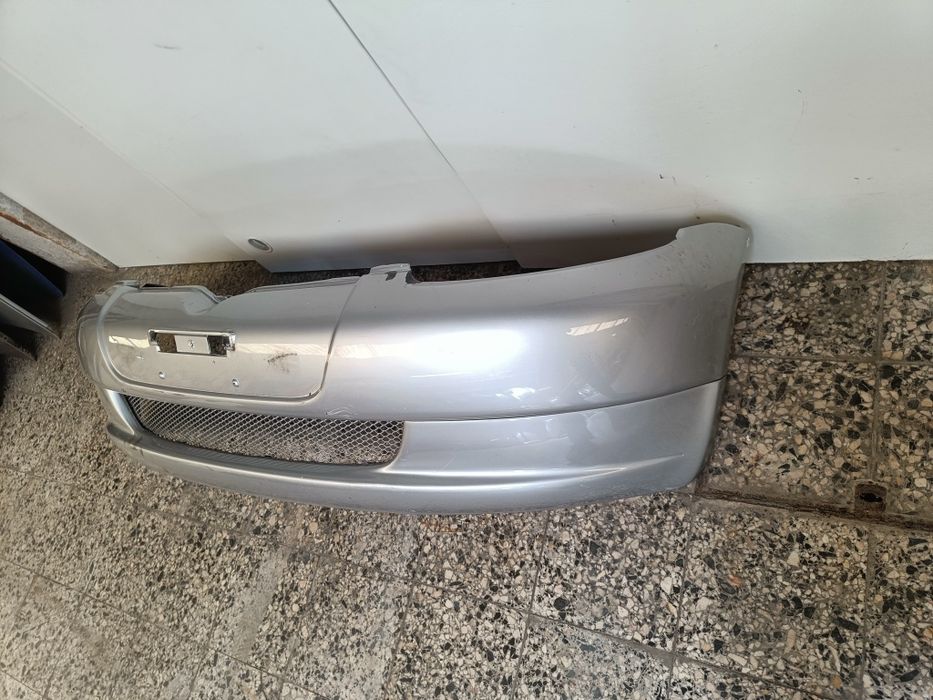 Para choques Toyota Yaris 2001