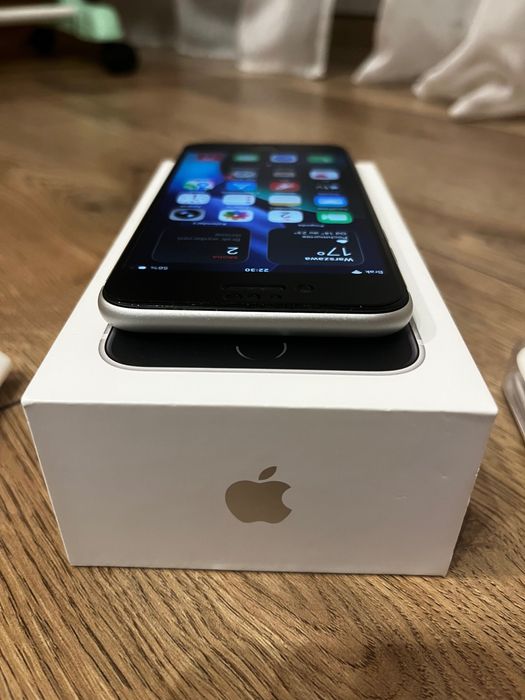 Apple iPhone SE 2020 128 GB