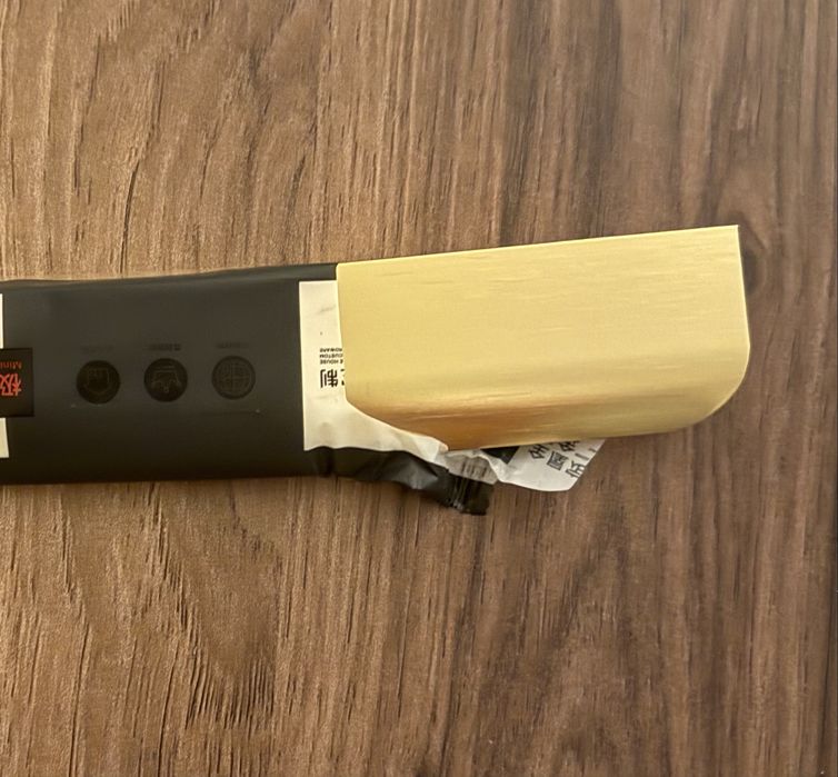 36 Puxadores dourados