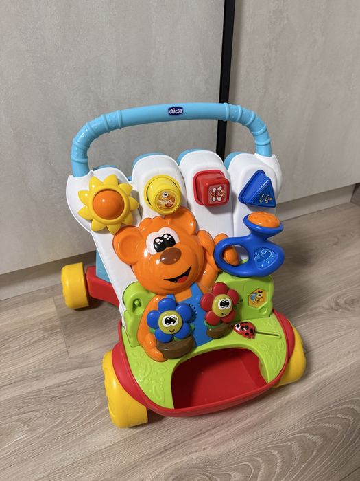 Іграшка-ходунці від Chicco “Baby Gardener”
