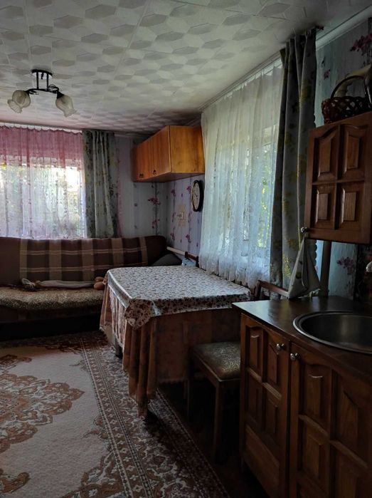 Добротный дом у границы города - в Латовке (Котовке)