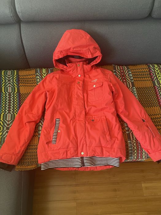 Kurtka narciarska dla dziewczynki.