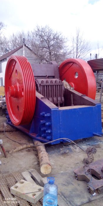 Щековая дробилка 1000/800