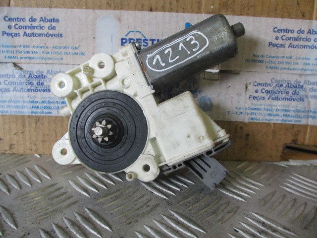 Motor vidro trás esquerdo TOYOTA Avensis Wagon (_T25_)