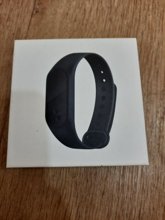 Фитнес браслет, работает