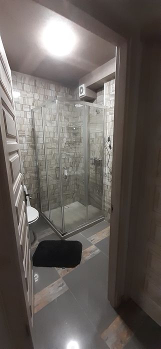 В центрі міста подобова , погодина оренда смарт-квартира ( студія)