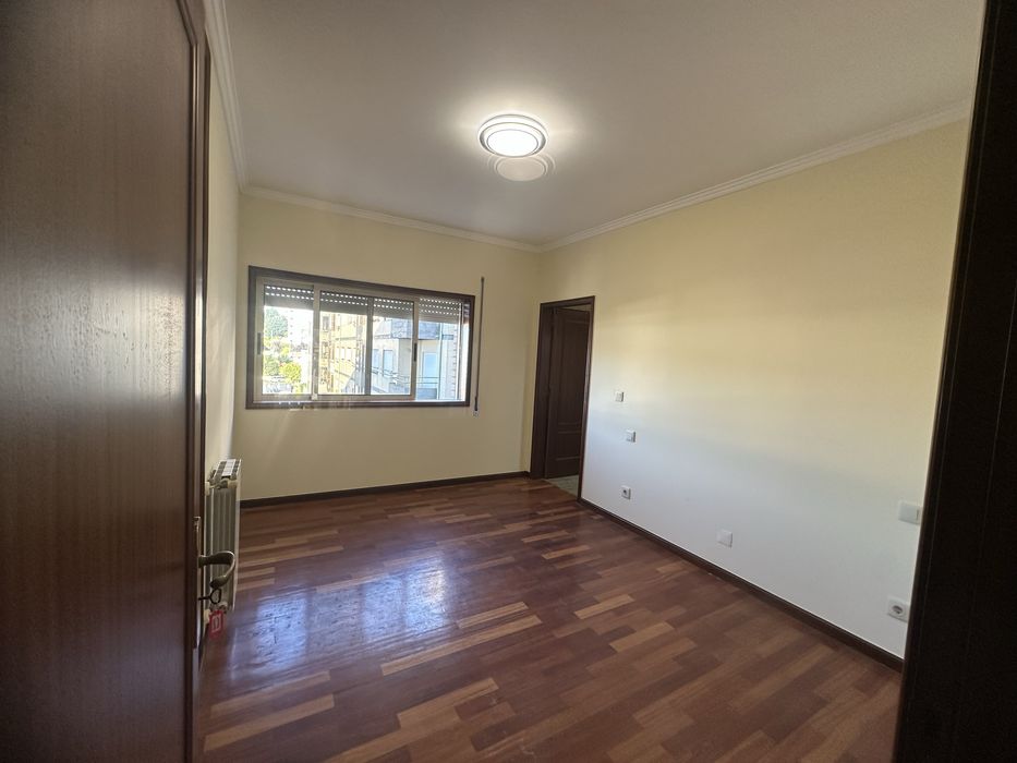 Apartamento T2+1 com lugar de garagem