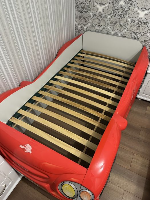 Віддам за символічну ціну дитяче ліжко