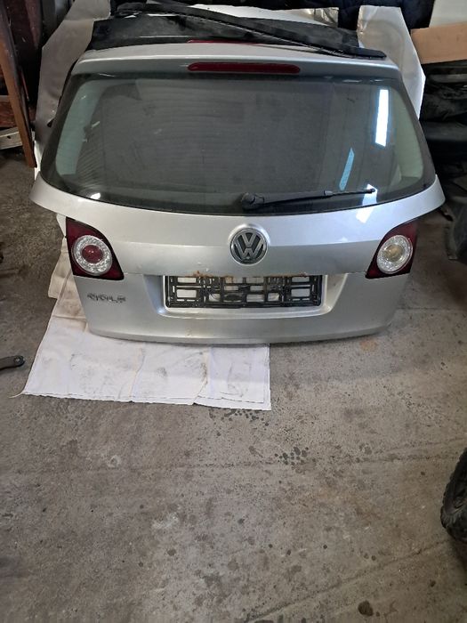 Klapa bagażnika golf 5 plus szyba