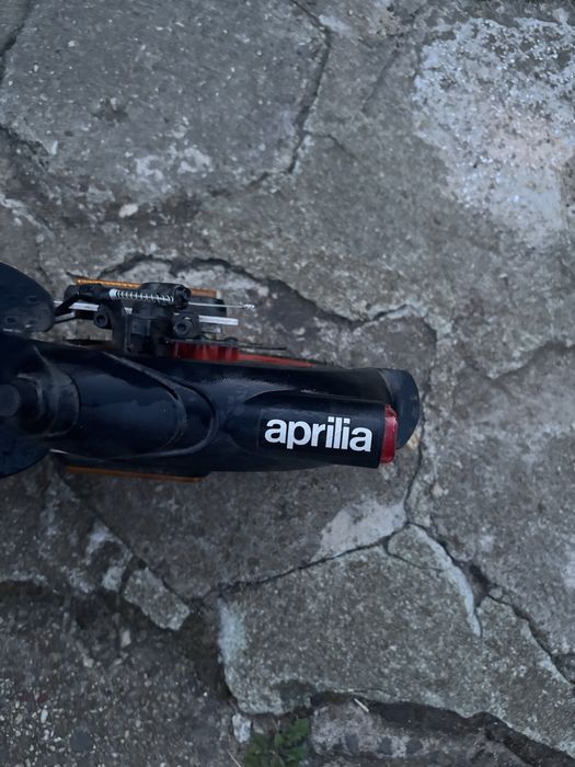 Hulajnoga elektryczna Aprilia eSRZ