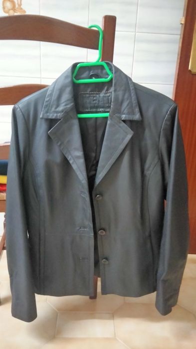 Casaco preto de senhora em pele tamanho XL