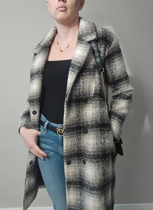 Płaszcz beżowy w kratę 46% wełna Charlotte Eskiidsen Designer remix XL