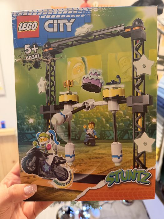 Lego City 60341 Wyzwabie kaskaderskie: przewracanie