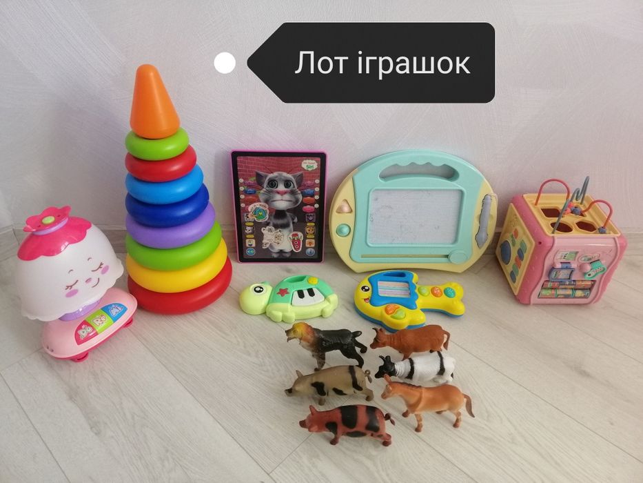 Дитячі іграшки 0+