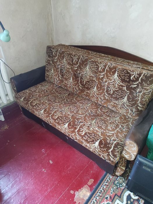 Отдам диван б/у на