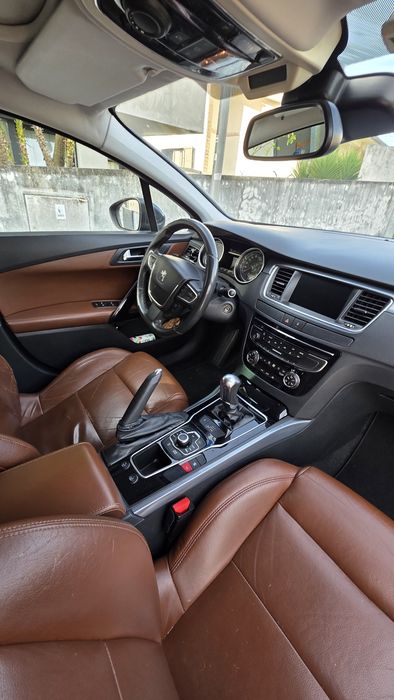 Peugeot 508 SW 2011