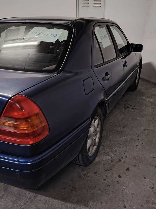 Mercedes Benz C180