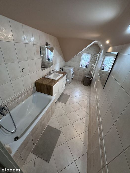 Dom | 260 m² | 2 garaże | Działka ok. 800 m² | Ostrowiec Świętokrzyski