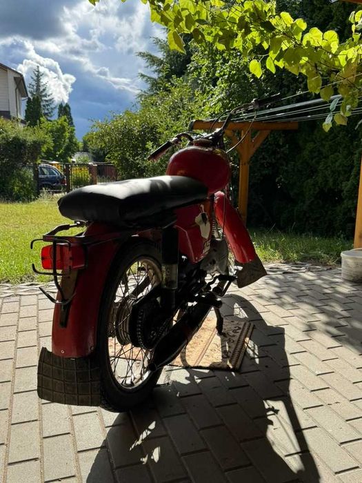 Motor WSK 125 czerwony