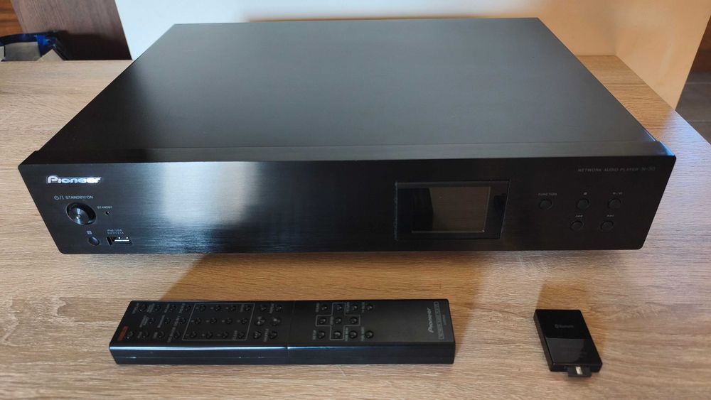 odtwarzacz sieciowy streamer Pioneer N-30 wraz z modułem Bluetooth AS-BT200