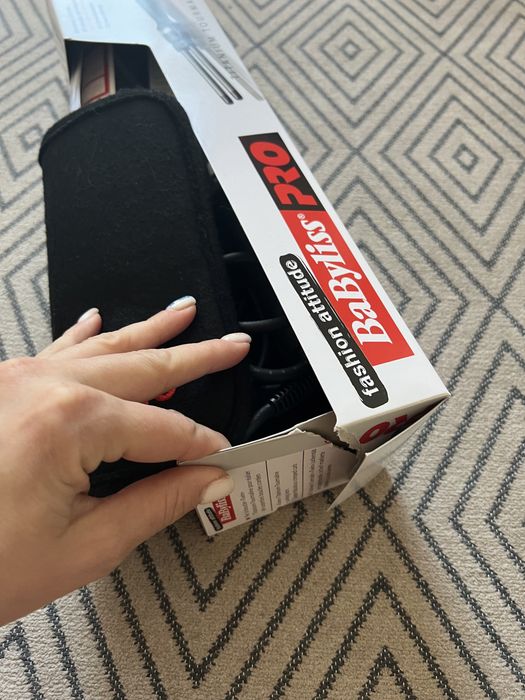 Babyliss pro для оформлення локонів.