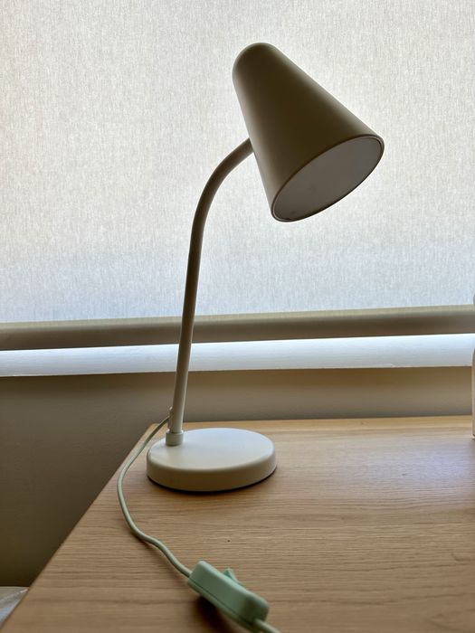 Candeeiro de secretária IKEA