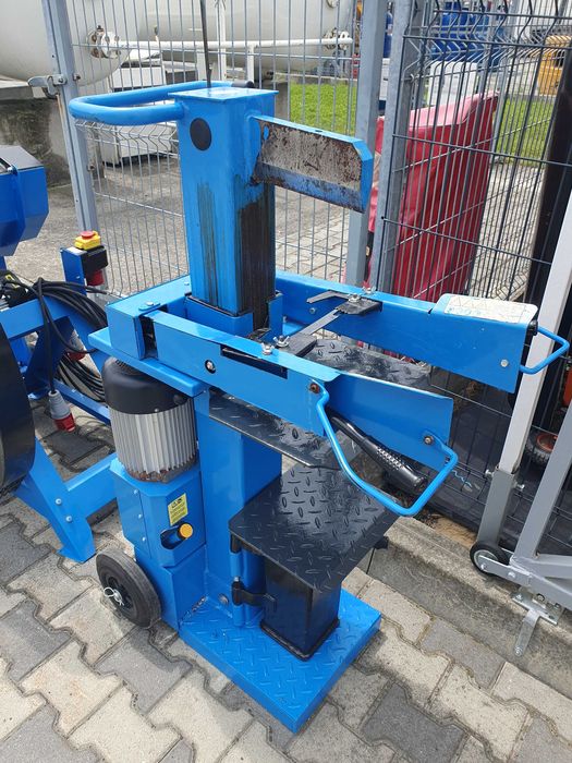 Wynajem piły wahadłowej łuparki.