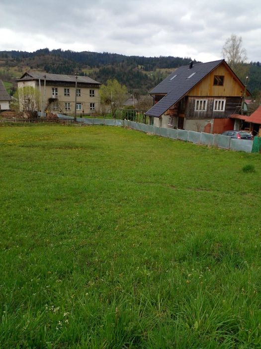 Земельна ділянка в центрі села