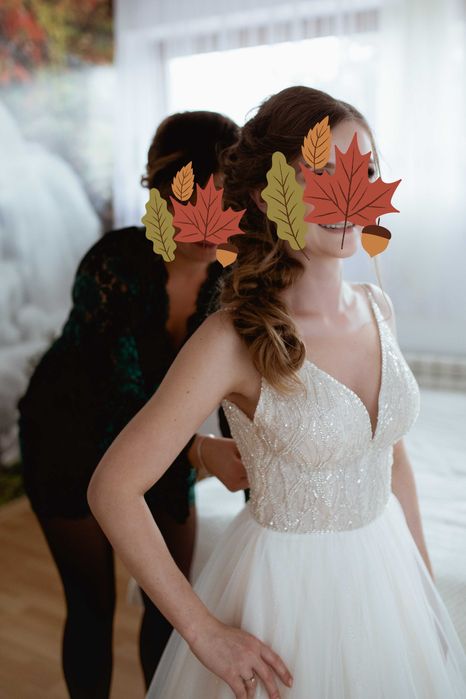 Sprzedam suknię ślubną, gratis: komin i welon  - salon Laura Toruń