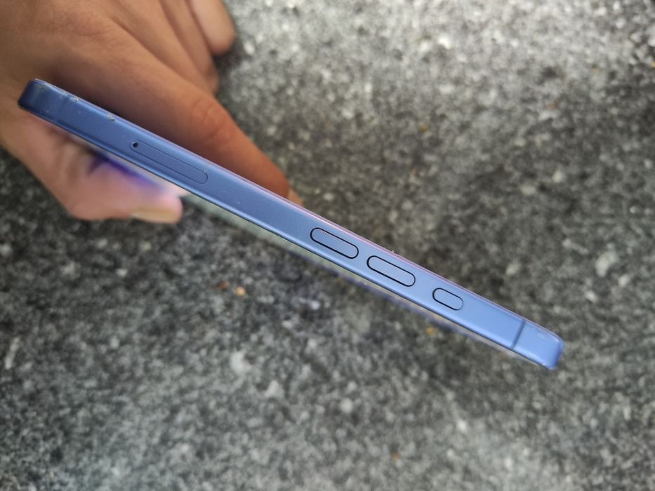 iPhone 16 128gb bom estado