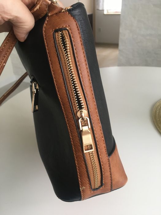 Listonoszka .brazowo - czarna