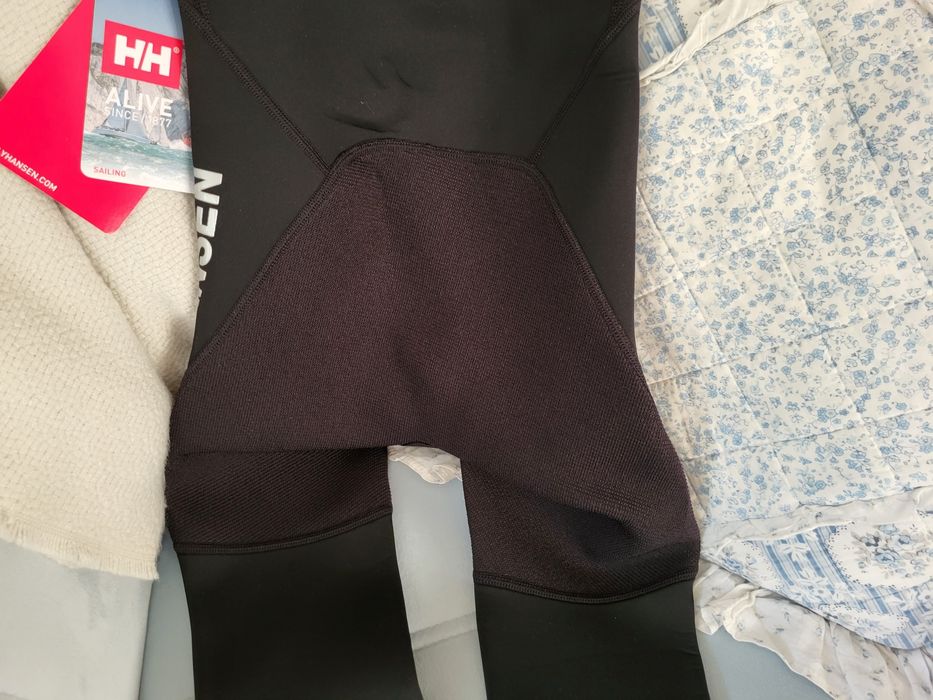 Nowa pianka Helly Hansen 116 cm / 6 lat neopren, żeglarstwo, windsurfi