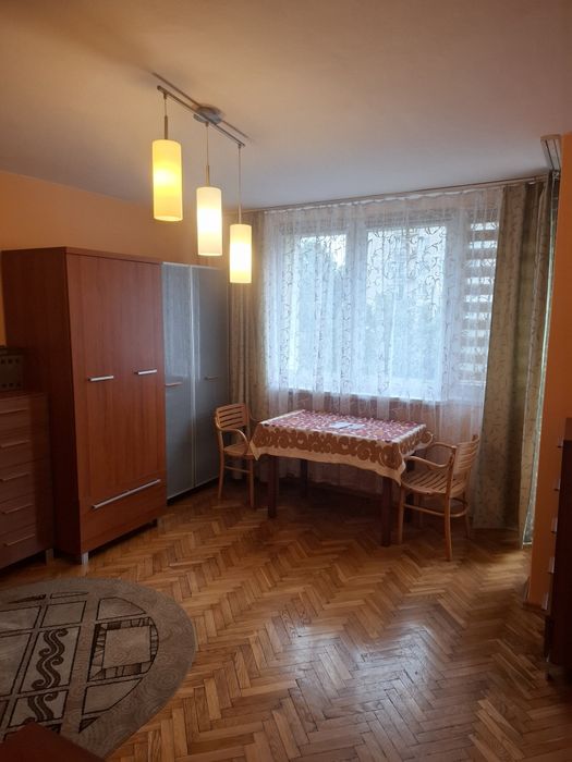 Przytulna i słoneczna kawalerka z balkonem al. Jerzego Waszyngtona 41